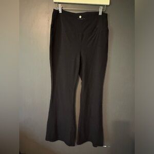 Women’s extra large, black yoga licious flare leggings